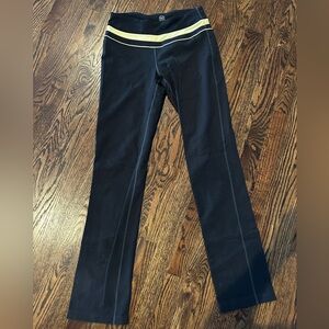 Tuff Athletics Leggings straight leg. Size S 32” inseam